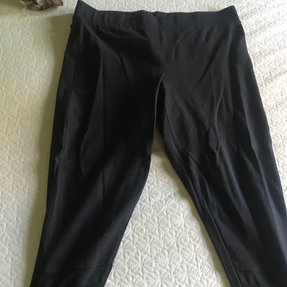 TORRID Leggings NWOT size 2
